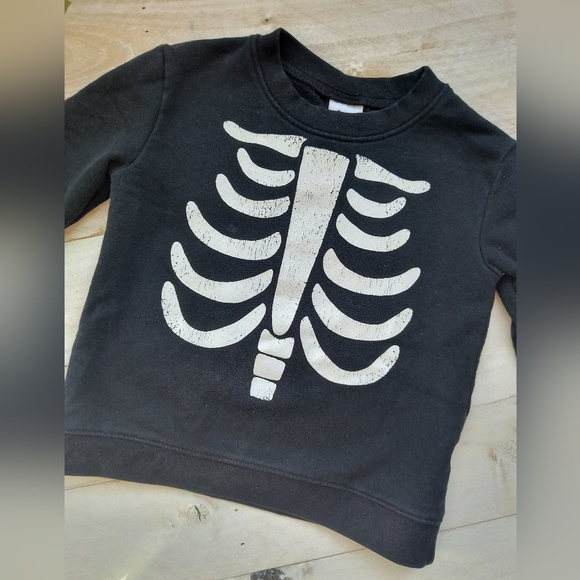 Circo Toddler Boys Skeleton Halloween Sweatshirt Pullover Black White Size 3T - Picture 2 of 4